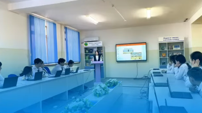 ДӨҢГЕЛЕК СТОЛ: БЕКМАХАНОВ ЖАЙЛЫ БІЛІМ БЕРІЛДІ