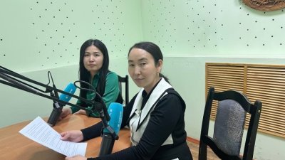  Гүлмарал Үшкемпірқызы Жамбыл радиосының «Асыл қазына» хабарына арнайы қонақ болып қатысты