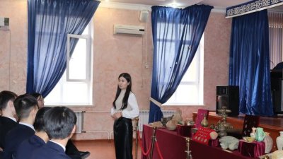 балаларға арналған лицейінде «Бабадан қалған қолтаңба» тақырыбында жылжымалы көрме