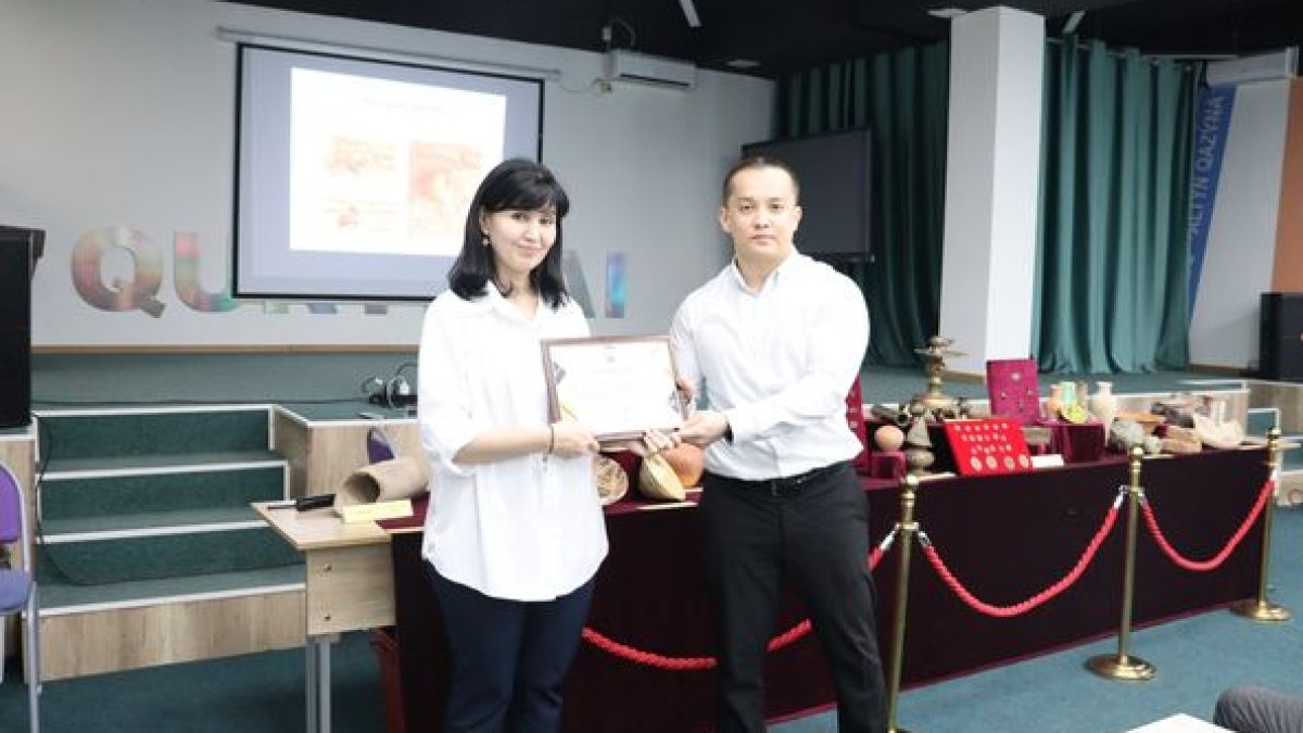 125 передвижная выставка на тему «подпись Бабадана қаныш» в рамках месячника «Наурыз Ай – Ұлттық құнмет» в международной высшей школе International High School