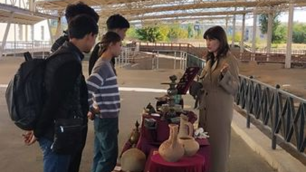 «Дәуірлер көшіндегі Тараз» тақырыбында жылжымалы көрме