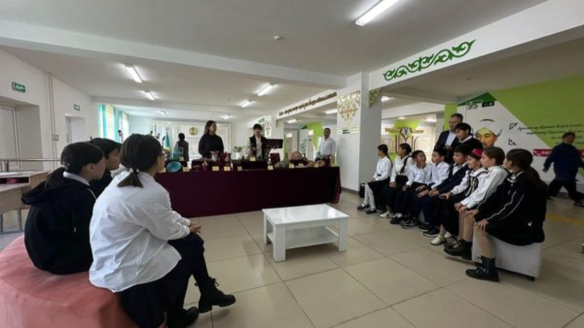 №63 орта мектебінің оқушыларына «Тараздың көне тарихы» тақырыбында жылжымалы көрме