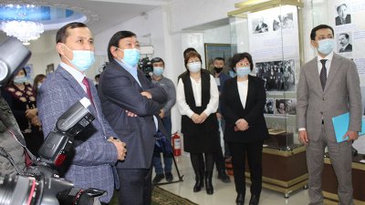 «Айтыстың ақтаңгері, өлең жырдың дүлдүлі»