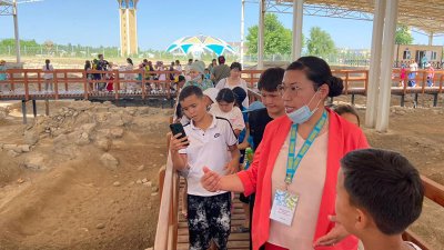 «Көне Тараз» археологиялық саябағында экскурсия өткізді