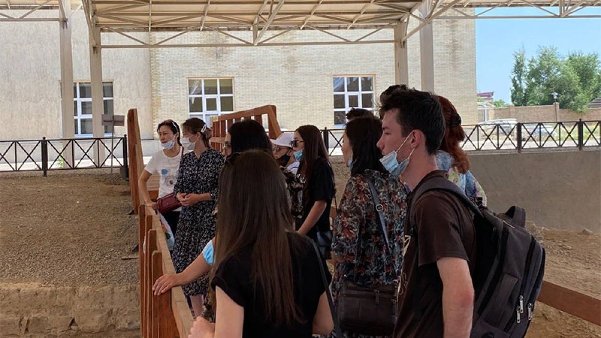 Экскурсиялық қызмет көрсетілді