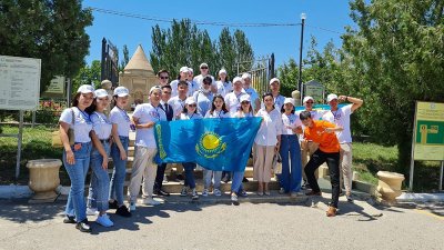 Экскурсия жүргізді