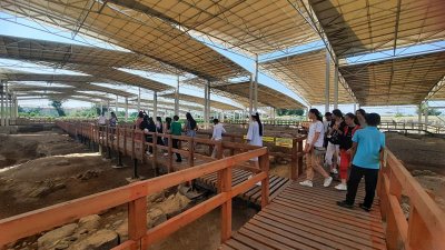 Экскурсиялық тур өткізілуде