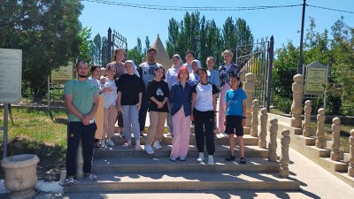 Көне тарихи-мәдени нысандармен танысты