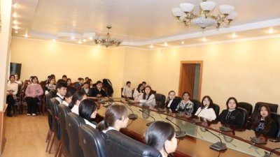 «Парасат» колледжінің студенттеріне «Тарих төріндегі Тараз»  дәріс