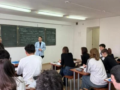 «Қарахан кесенесінің өнері» тақырыбында танымдық дәріс 