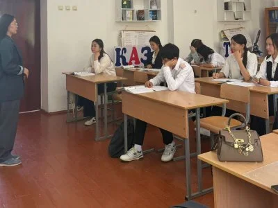 В средней школе №32 отдела образования акимата города Тараз прошла познавательная лекция