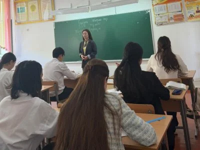 В средней школе №32 отдела образования акимата города Тараз прошла познавательная лекция