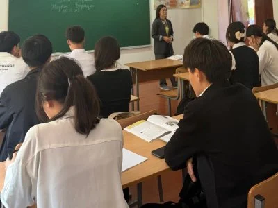 В средней школе №32 отдела образования акимата города Тараз прошла познавательная лекция